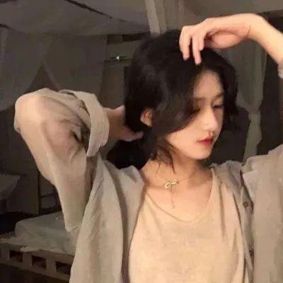 星与翼的悖论海报